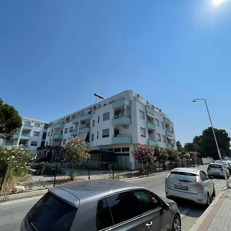 I&s 6 * Golem (Tirana)