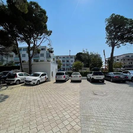 I&s 6 Apartament Golem (Tirana)