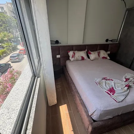 Apartament I&s 6 *
