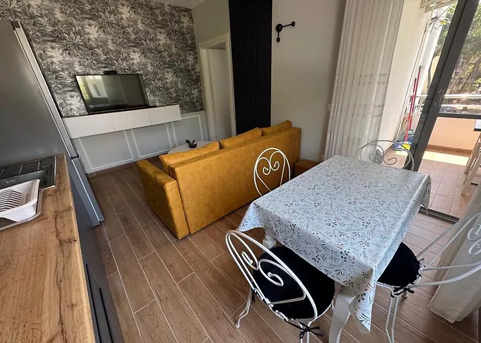 I&s 6 Golem (Tirana)